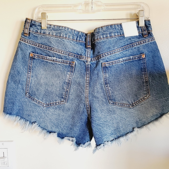 ZARA cutoff denim shorts - Picture 4 of 5